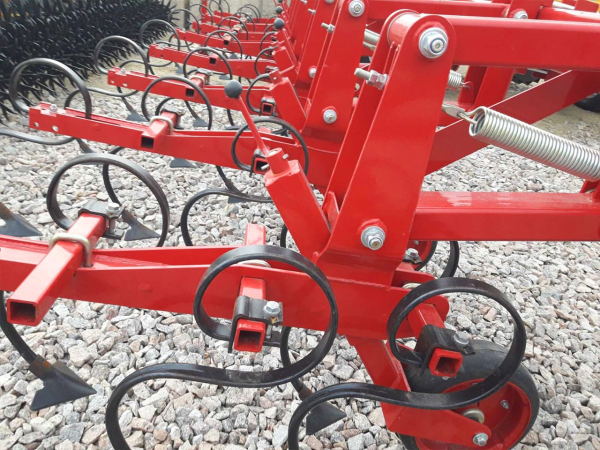 Row cultivator КПН-5,6-05