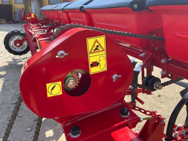 Row cultivator КПН-5,6 with a feeding device (8 row)