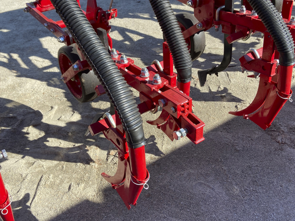 Row cultivator КПН-5,6-02V